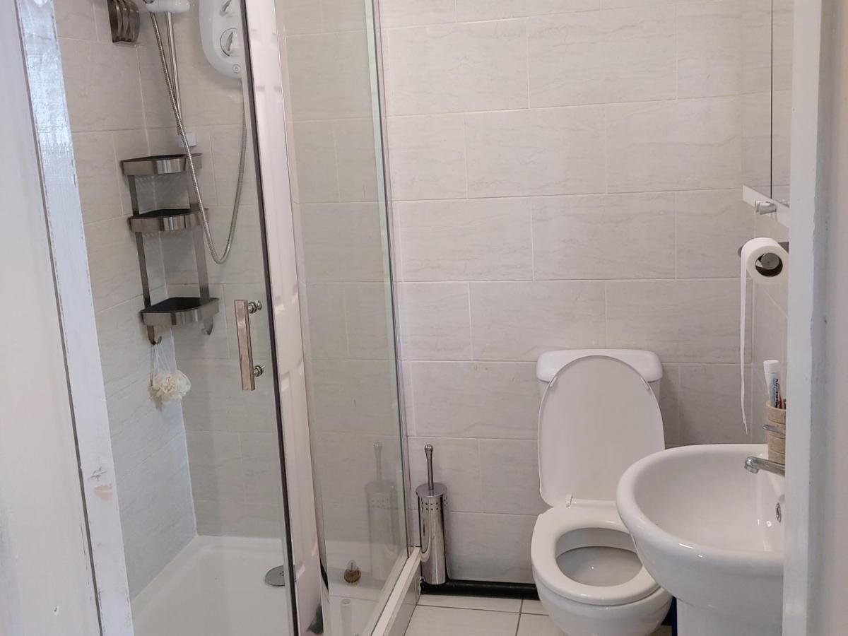 Lovely Studio-Flat With Free Parking, Free Wifi. Leeds  Eksteriør bilde