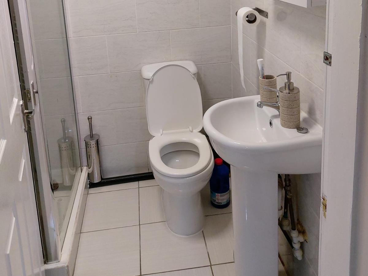 Lovely Studio-Flat With Free Parking, Free Wifi. Leeds  Eksteriør bilde