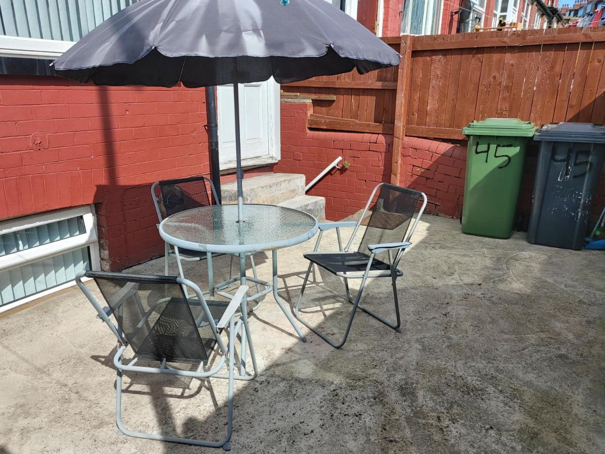 Lovely Studio-Flat With Free Parking, Free Wifi. Leeds  Eksteriør bilde