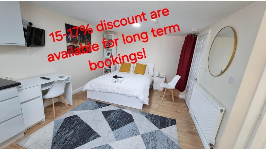 Lovely Studio-Flat With Free Parking, Free Wifi. Leeds  Eksteriør bilde