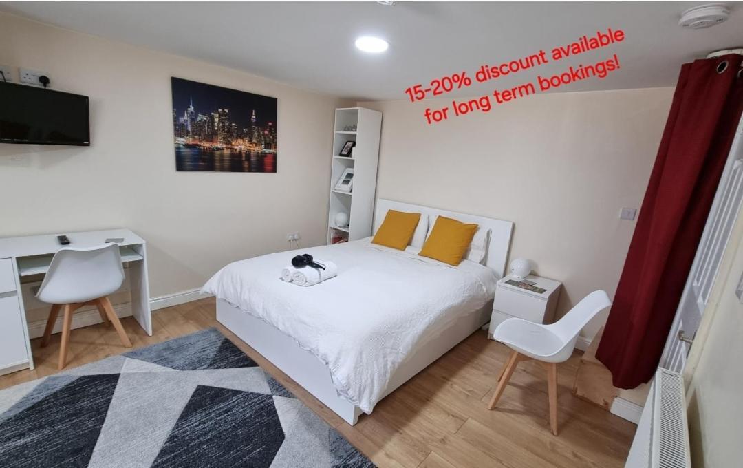 Lovely Studio-Flat With Free Parking, Free Wifi. Leeds  Eksteriør bilde